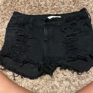 Daytrip black cuttoff shorts